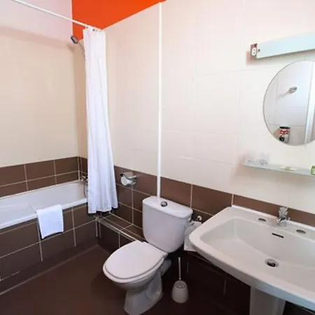 Hotel De France - Restaurant L'Insolite Hotel Douarnenez