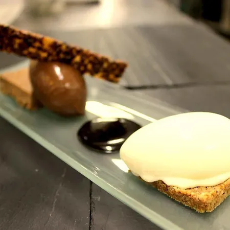Hotel De France - Restaurant L'Insolite 3*